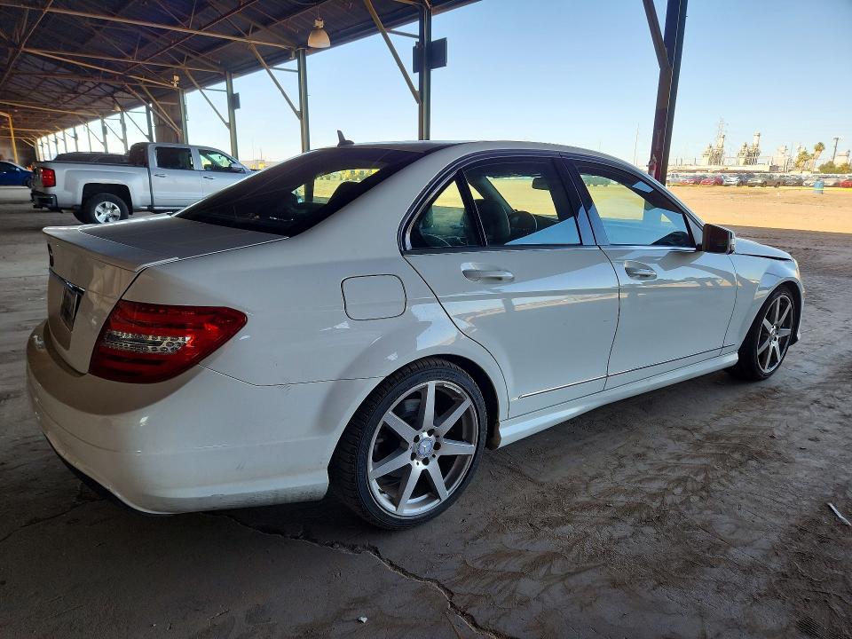 Продаж на аукціоні авто 2014 Mercedes-benz C, vin: WDDGF4HBXEA953526, номер лоту: 54805476