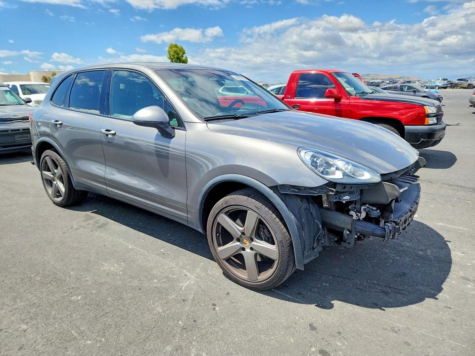 54527656 :رقم المزاد ، WP1AA2A23GKA15246 vin ، 2016 Porsche Cayenne مزاد بيع