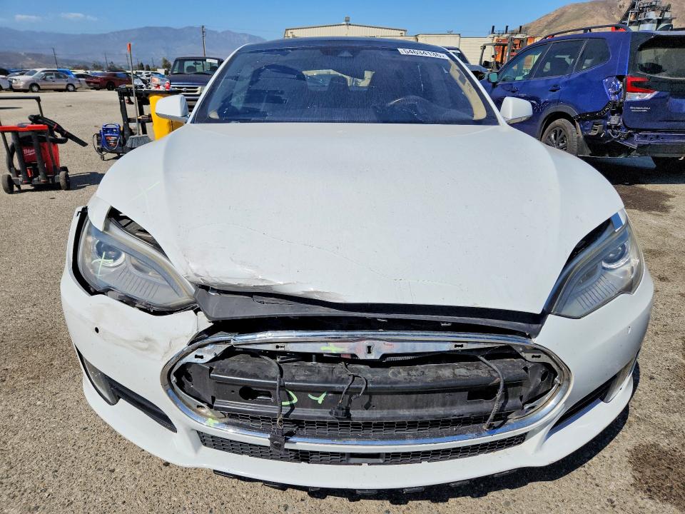 2015 Tesla Model S მანქანა იყიდება აუქციონზე, vin: 5YJSA1E23FF109097, აუქციონის ნომერი: 54634136