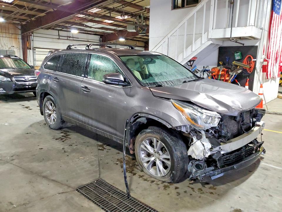 Продаж на аукціоні авто 2015 Toyota Highlander, vin: 5TDBKRFHXFS211166, номер лоту: 52267446