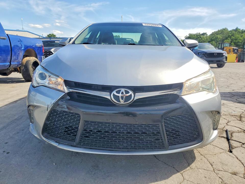 53250066 :رقم المزاد ، 4T1BF1FK0HU409170 vin ، 2017 Toyota Camry مزاد بيع