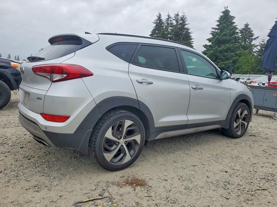 2018 Hyundai Tucson მანქანა იყიდება აუქციონზე, vin: KM8J3CA20JU676631, აუქციონის ნომერი: 55328546