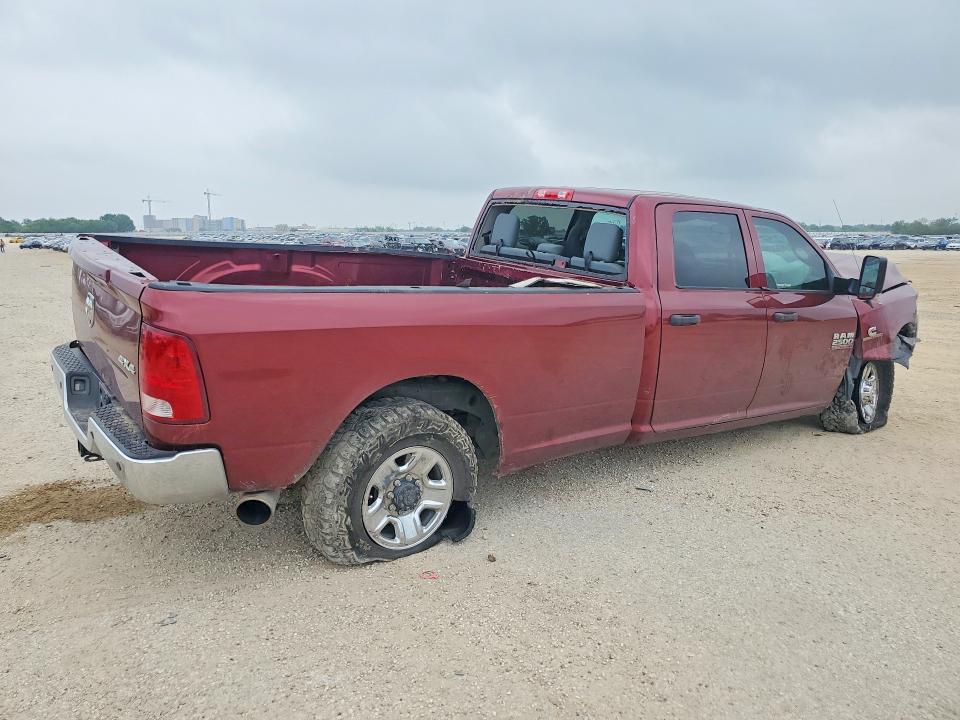 52584966 :رقم المزاد ، 3C6UR5HL2JG320296 vin ، 2018 Ram 2500 مزاد بيع