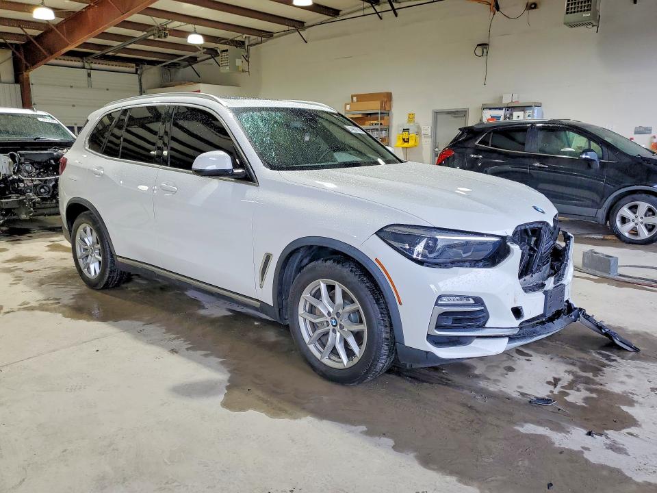 54601696 :رقم المزاد ، 5UXCR6C02M9F33066 vin ، 2021 Bmw X5 مزاد بيع