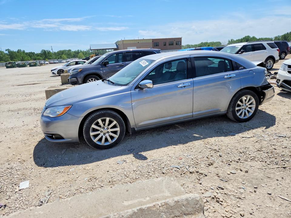 52294296 :رقم المزاد ، 1C3CCBCG3DN523759 vin ، 2013 Chrysler 200 مزاد بيع