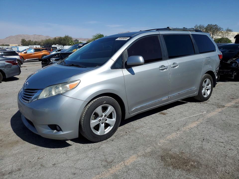 Продаж на аукціоні авто 2015 Toyota Sienna, vin: 5TDKK3DC4FS536688, номер лоту: 54809066