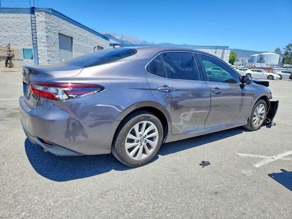 54191526 :رقم المزاد ، 4T1C11AK8PU081702 vin ، 2023 Toyota Camry مزاد بيع