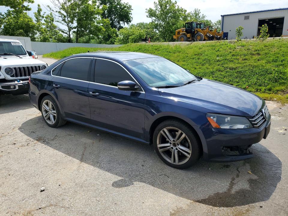 2015 Volkswagen Passat მანქანა იყიდება აუქციონზე, vin: 1VWBV7A33FC014233, აუქციონის ნომერი: 54205726