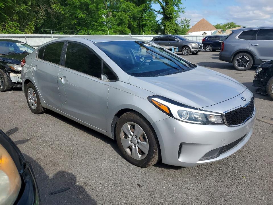 53622226 :رقم المزاد ، 3KPFK4A73JE178100 vin ، 2018 Kia Forte مزاد بيع
