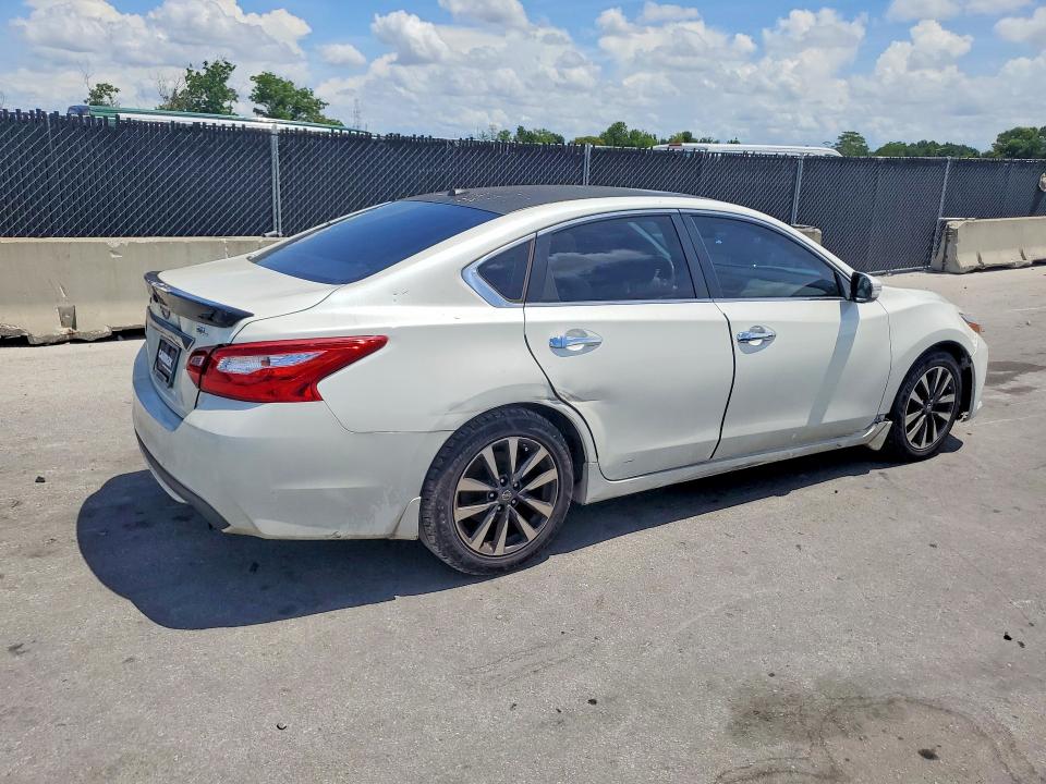 Продаж на аукціоні авто 2017 Nissan Altima, vin: 1N4AL3AP5HC170072, номер лоту: 54763356