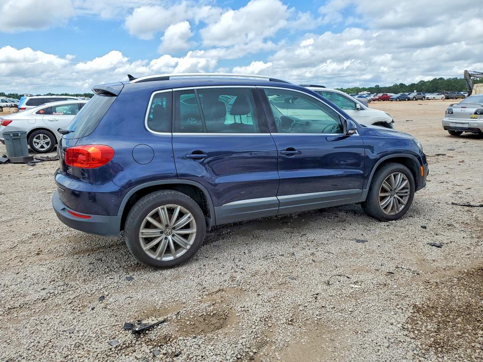 2016 Volkswagen Tiguan მანქანა იყიდება აუქციონზე, vin: WVGBV7AX5GW584137, აუქციონის ნომერი: 53086436
