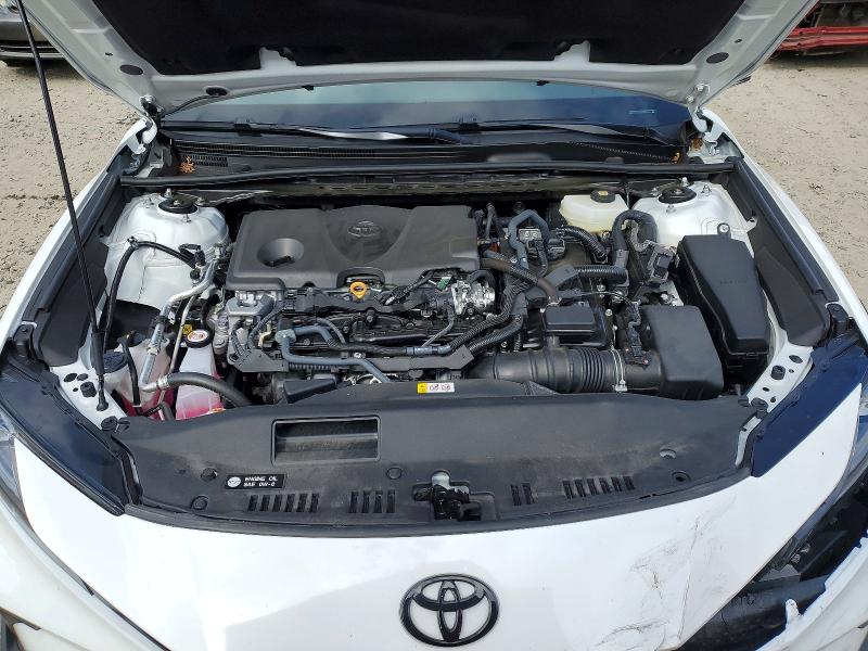 52736416 :رقم المزاد ، 4T1DBADK3SU034826 vin ، 2025 Toyota Camry مزاد بيع