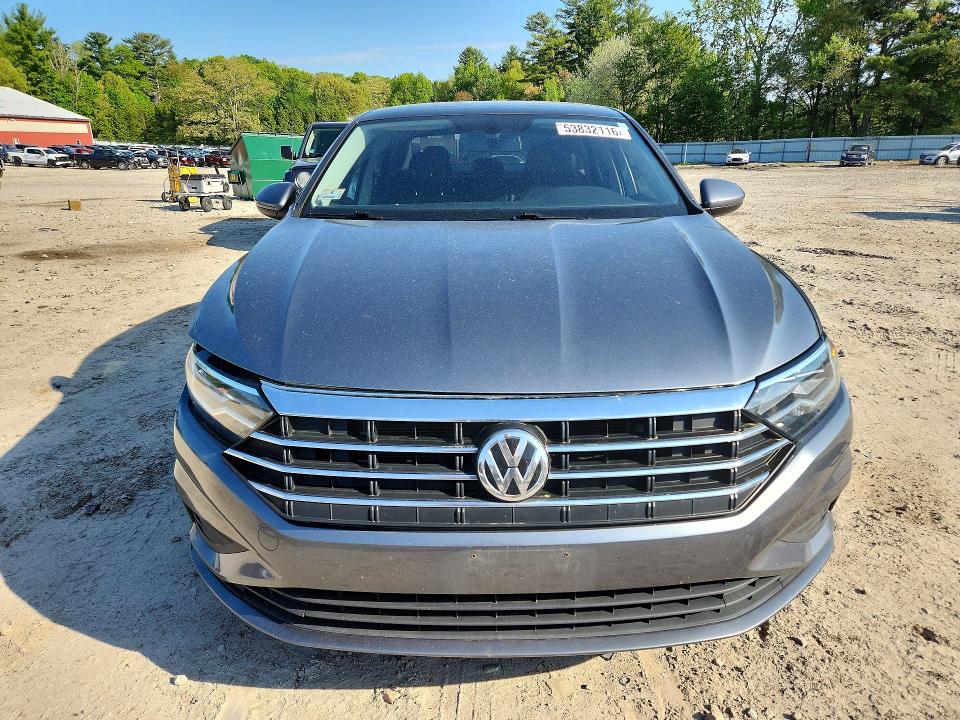 53832116 :رقم المزاد ، 3VWC57BU7KM144195 vin ، 2019 Volkswagen Jetta مزاد بيع