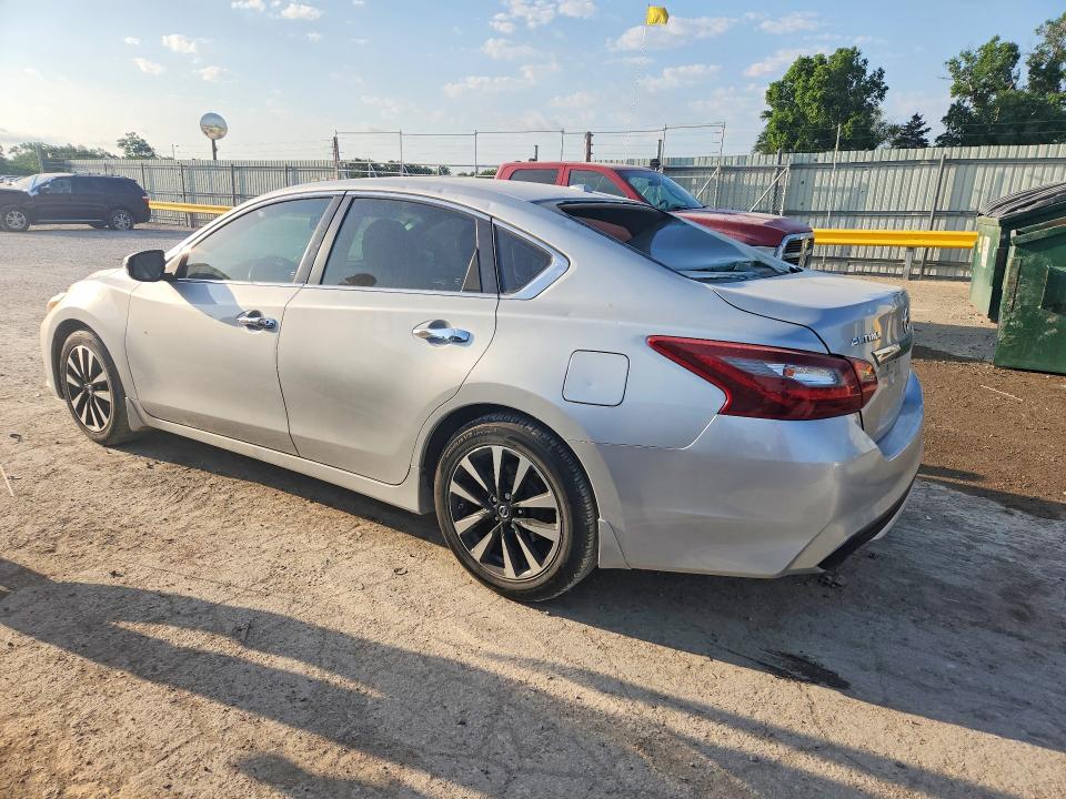 52532376 :رقم المزاد ، 1N4AL3AP1JC137947 vin ، 2018 Nissan Altima مزاد بيع