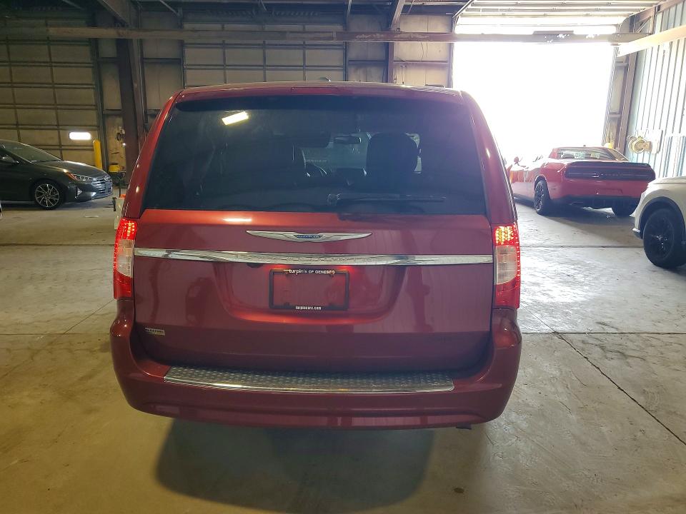 55141726 :رقم المزاد ، 2C4RC1BG7GR245926 vin ، 2016 Chrysler Town & Country مزاد بيع