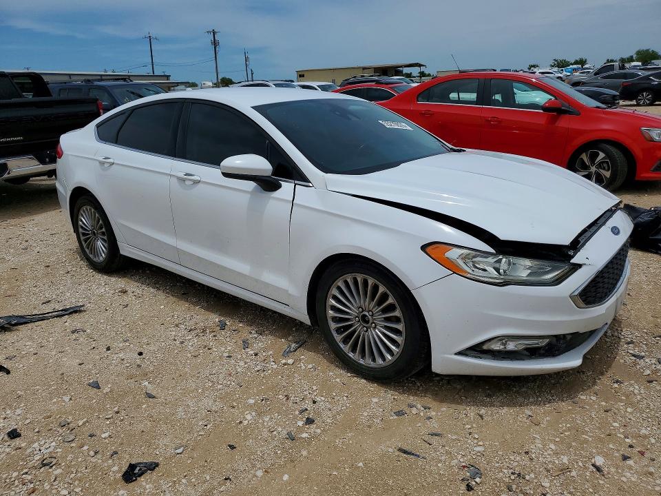 55270926 :رقم المزاد ، 3FA6P0HD4KR282648 vin ، 2019 Ford Fusion مزاد بيع