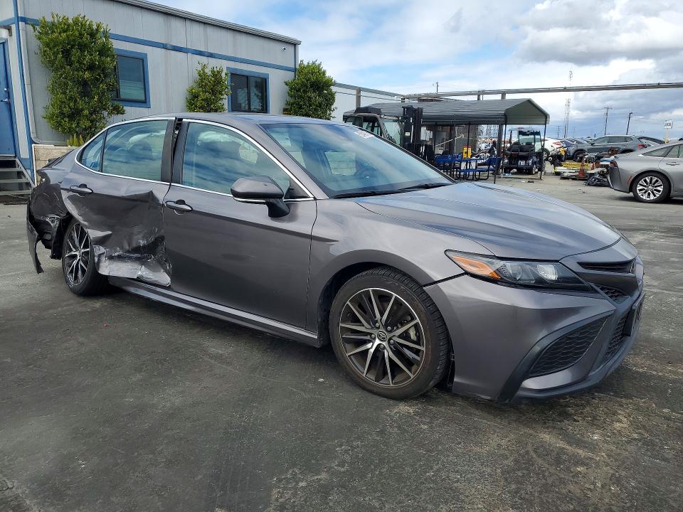 Продажа на аукционе авто 2023 Toyota Camry, vin: 4T1G11AK7PU761107, номер лота: 52422786