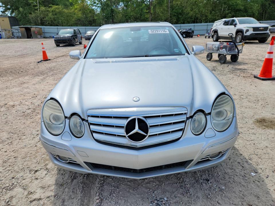 52291116 :رقم المزاد ، WDBUF56X98B196021 vin ، 2008 Mercedes-benz E مزاد بيع