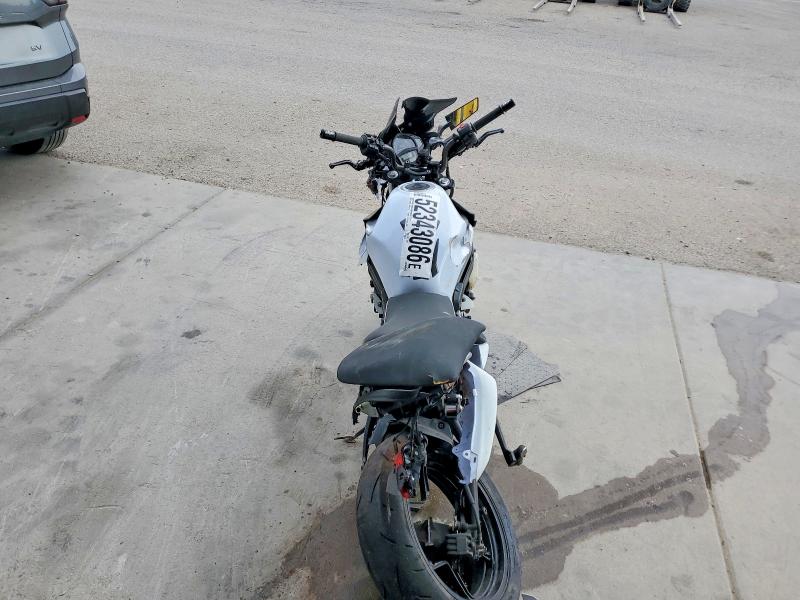 2013 Kawasaki Ex650 მანქანა იყიდება აუქციონზე, vin: JKAEXEE1XDDA13348, აუქციონის ნომერი: 52343086