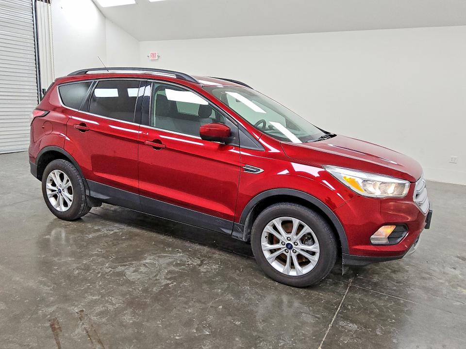 2018 Ford Escape მანქანა იყიდება აუქციონზე, vin: 1FMCU9GD4JUB38645, აუქციონის ნომერი: 52131816