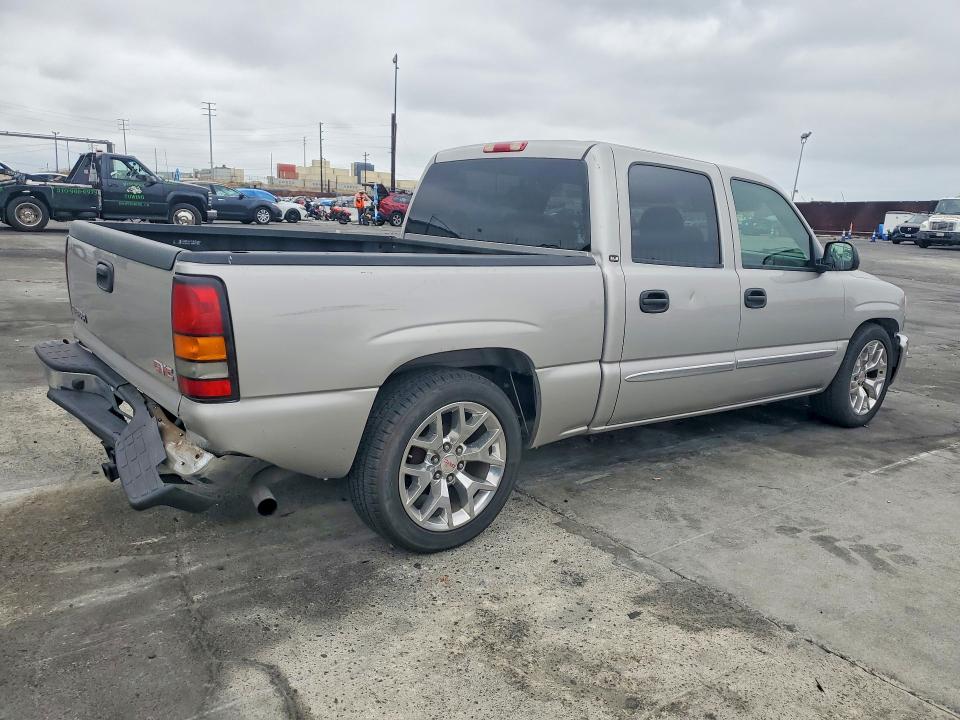 53136786 :رقم المزاد ، 2GTEC13T451388743 vin ، 2005 Gmc New Sierra مزاد بيع