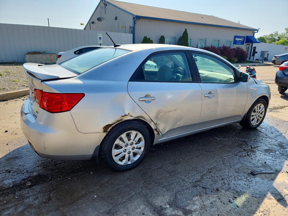 2013 Kia Forte მანქანა იყიდება აუქციონზე, vin: KNAFU4A20D5733726, აუქციონის ნომერი: 53580466