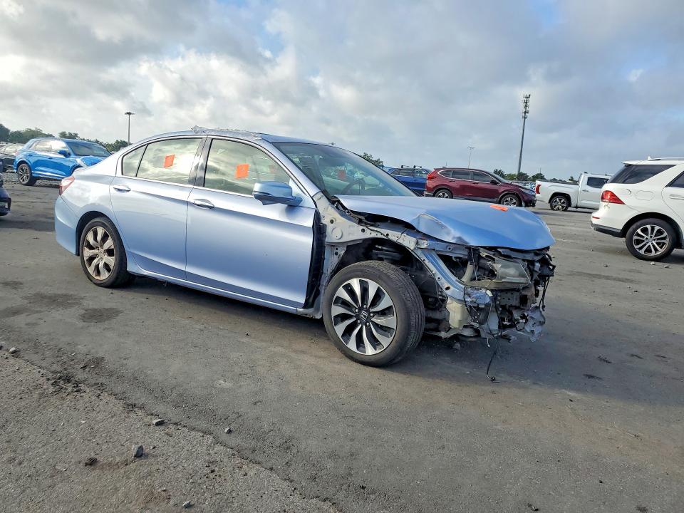 54616586 :رقم المزاد ، JHMCR6F56HC007858 vin ، 2017 Honda Accord مزاد بيع