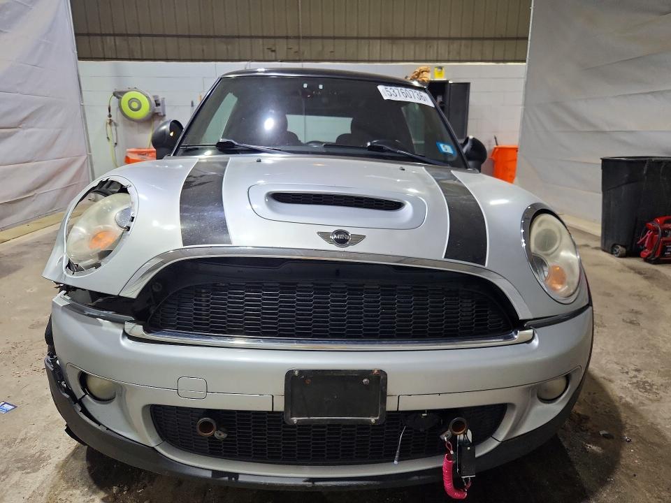 Продажа на аукционе авто 2008 Mini Cooper, vin: WMWMF73588TT87260, номер лота: 53760736