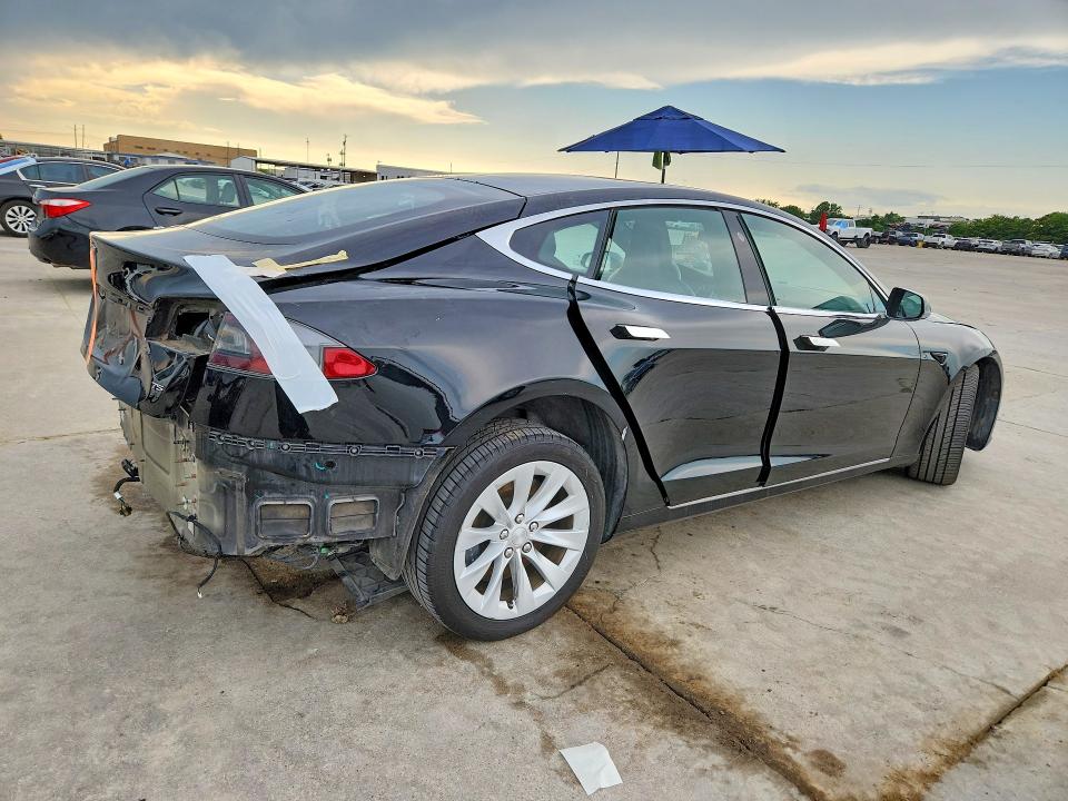 2017 Tesla Model S მანქანა იყიდება აუქციონზე, vin: 5YJSA1E12HF231203, აუქციონის ნომერი: 53175556