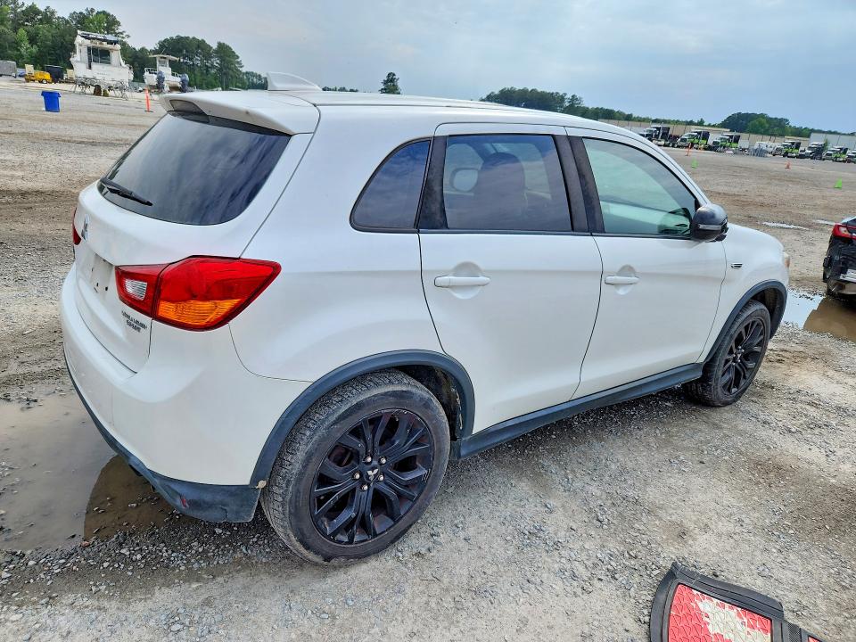 53105686 :رقم المزاد ، JA4AP3AU6HZ053256 vin ، 2017 Mitsubishi Outlander Sport مزاد بيع