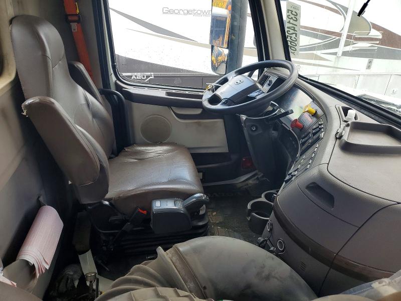 Продаж на аукціоні авто 2018 Volv Vn, vin: 4V5X99EJ1JN894640, номер лоту: 53142566