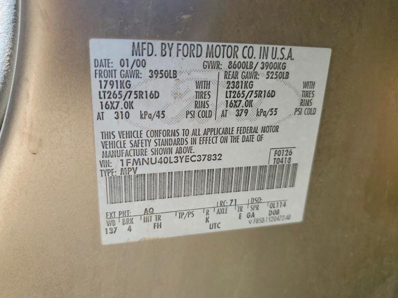 2000 Ford Excursion მანქანა იყიდება აუქციონზე, vin: 1FMNU40L3YEC37832, აუქციონის ნომერი: 52192046