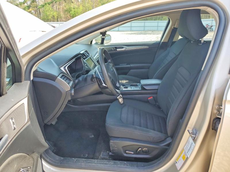 54070156 :رقم المزاد ، 3FA6P0HD9KR266624 vin ، 2019 Ford Fusion مزاد بيع