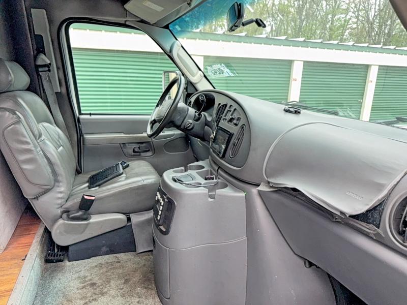 2003 Ford Econoline მანქანა იყიდება აუქციონზე, vin: 1FDXE45F53HA63424, აუქციონის ნომერი: 52597456