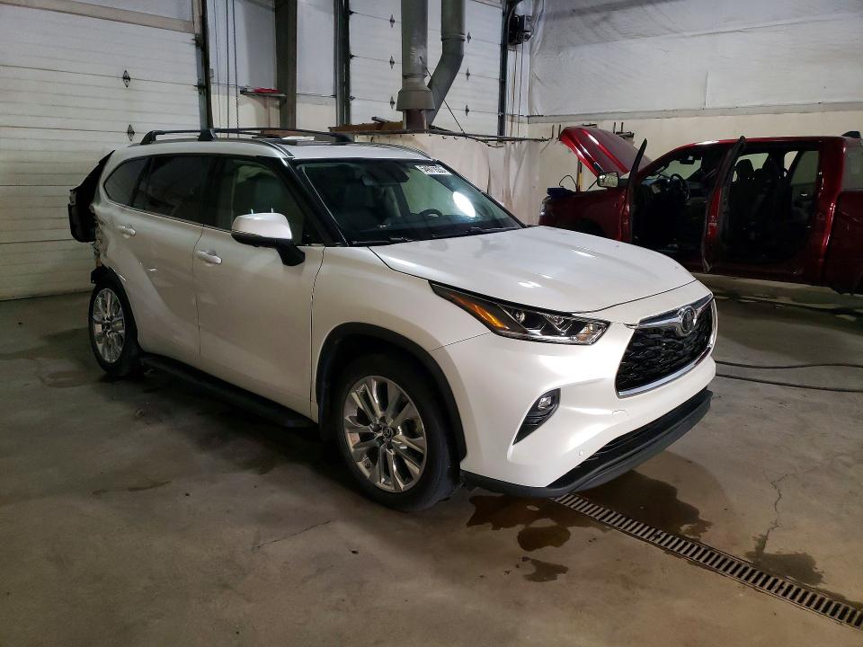 Продажа на аукционе авто 2024 Toyota Highlander, vin: 5TDKDRBH5RS537607, номер лота: 54971536