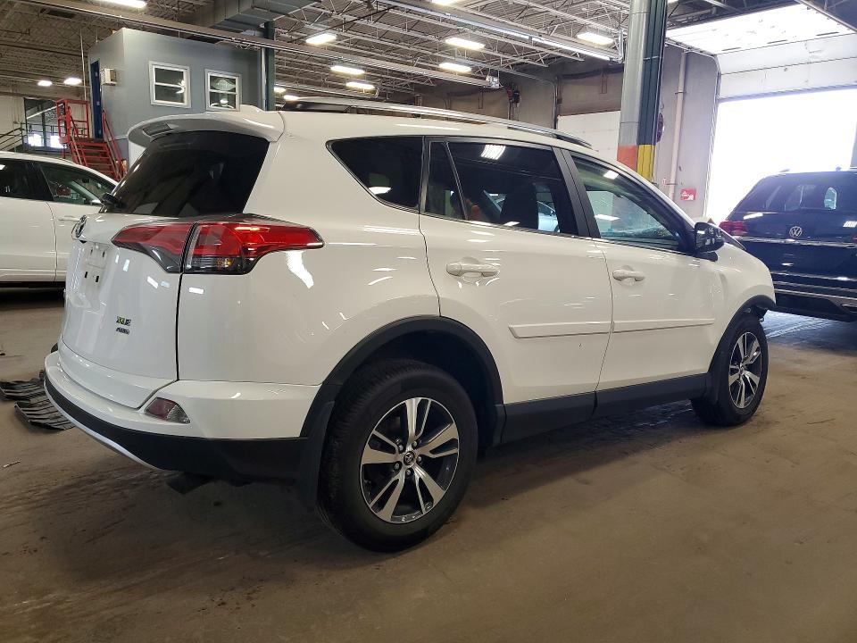 54468586 :رقم المزاد ، JTMRFREV0HJ700654 vin ، 2017 Toyota Rav4 مزاد بيع
