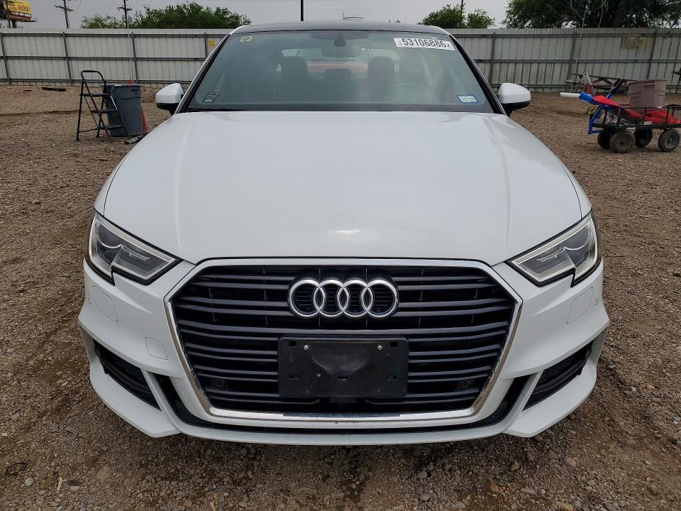 2017 Audi A3 მანქანა იყიდება აუქციონზე, vin: WAUGUGFF9H1042791, აუქციონის ნომერი: 53106886