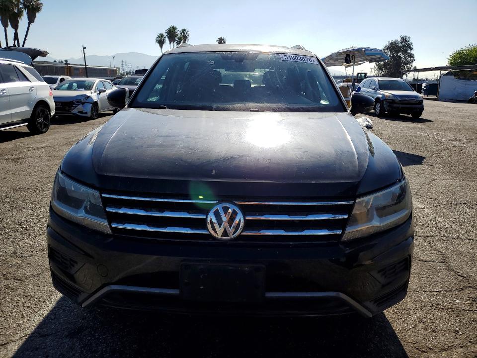 51003876 :رقم المزاد ، 3VV3B7AX3LM098178 vin ، 2020 Volkswagen Tiguan مزاد بيع