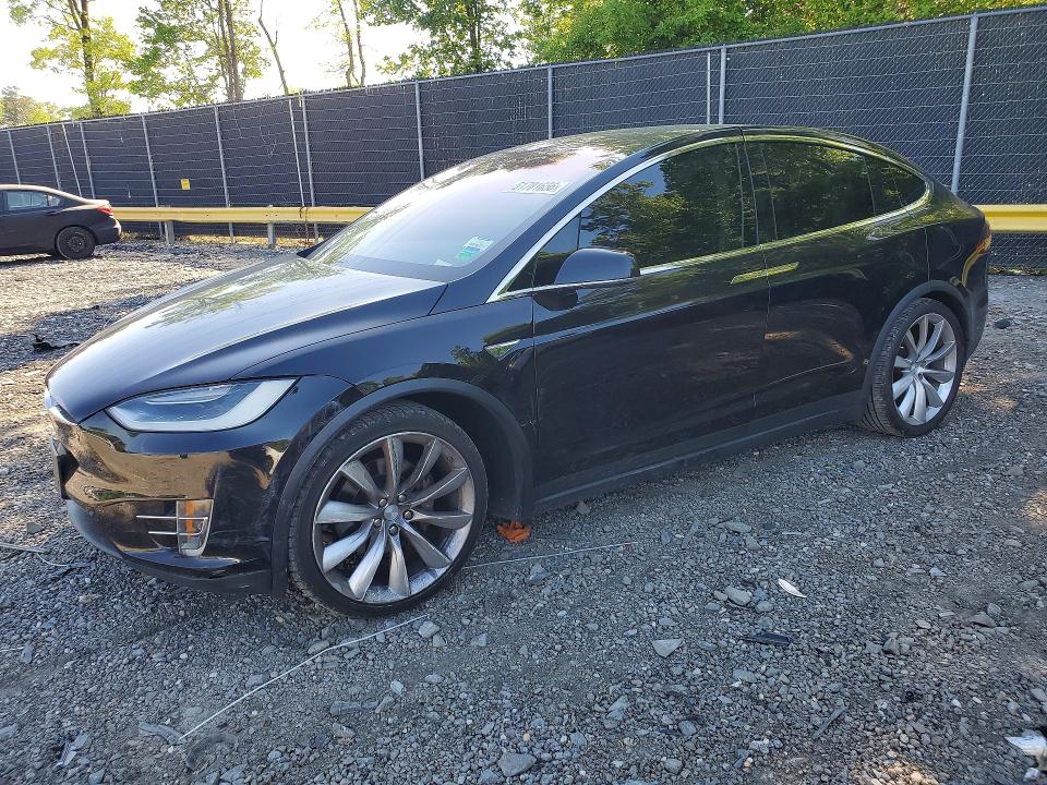 51781656 :رقم المزاد ، 5YJXCBE24GF014605 vin ، 2016 Tesla Model X مزاد بيع