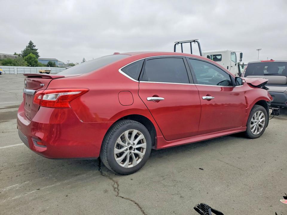52605676 :رقم المزاد ، 3N1AB7AP0HY351918 vin ، 2017 Nissan Sentra مزاد بيع
