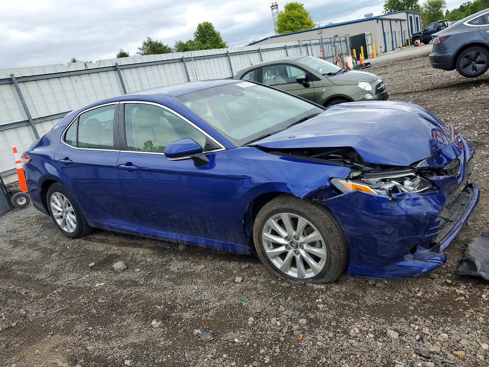 Продаж на аукціоні авто 2018 Toyota Camry, vin: 4T1B11HK6JU586632, номер лоту: 53608496