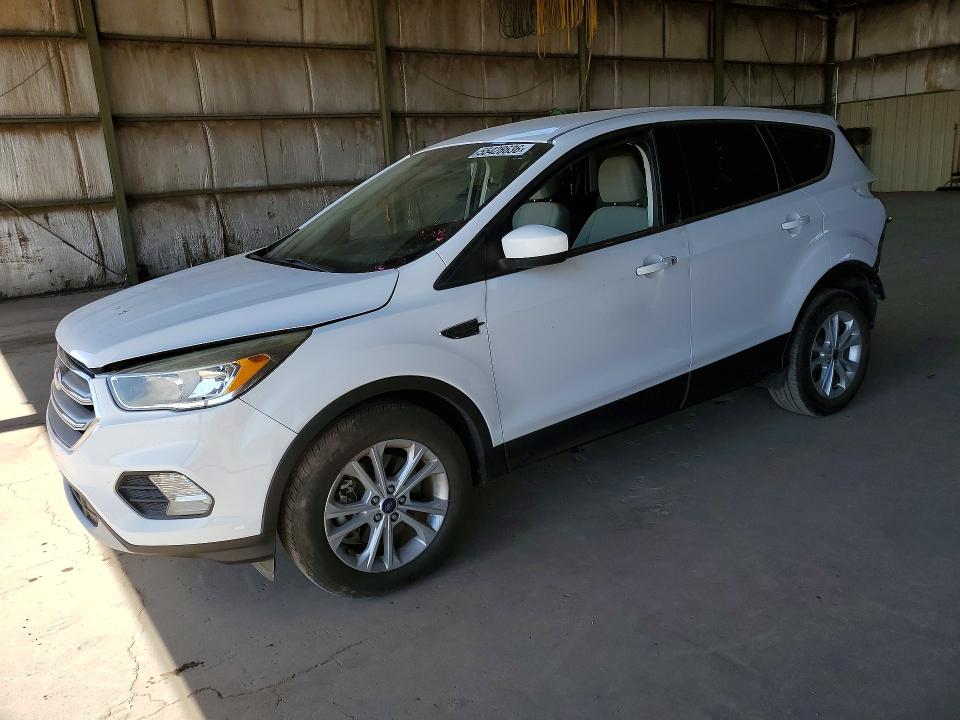 55428636 :رقم المزاد ، 1FMCU0G92HUC04725 vin ، 2017 Ford Escape مزاد بيع