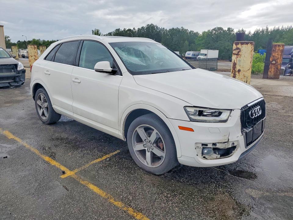 2015 Audi Q3 მანქანა იყიდება აუქციონზე, vin: WA1EFCFS1FR009626, აუქციონის ნომერი: 52270886
