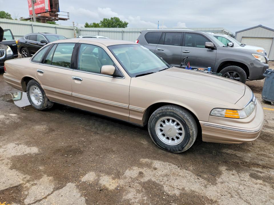 52448626 :رقم المزاد ، 2FALP74W0VX218356 vin ، 1997 Ford Crown Victoria مزاد بيع