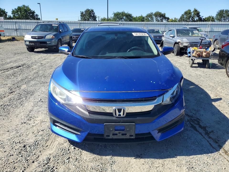 54143256 :رقم المزاد ، 19XFC2F71GE221805 vin ، 2016 Honda Civic مزاد بيع