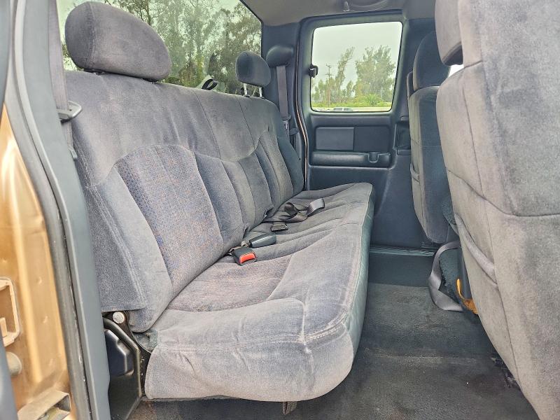 2001 Chevrolet Silverado მანქანა იყიდება აუქციონზე, vin: 2GCEC19V411239266, აუქციონის ნომერი: 53657766