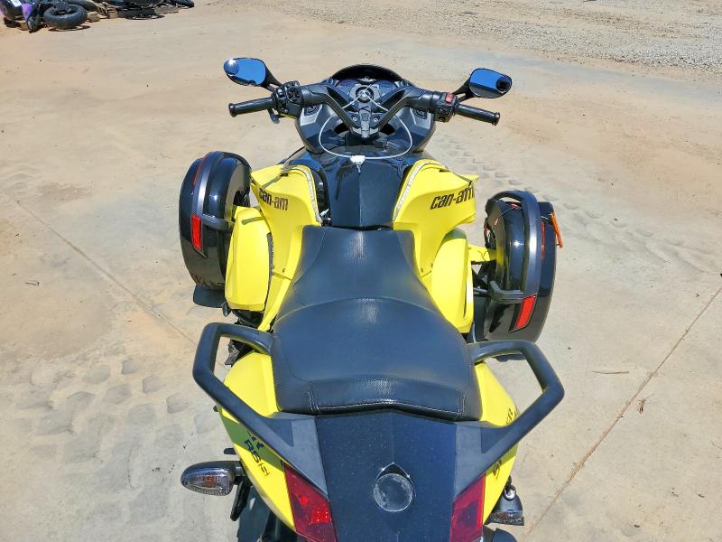 52271496 :رقم المزاد ، 2BXNABC16EV001211 vin ، 2014 Can-am Spyder Roadster مزاد بيع