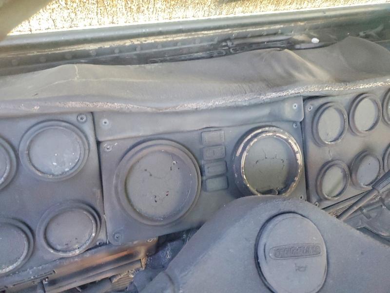 52703476 :رقم المزاد ، 1FUY3WEB0XPA75575 vin ، 1999 Freigliner Conventional مزاد بيع