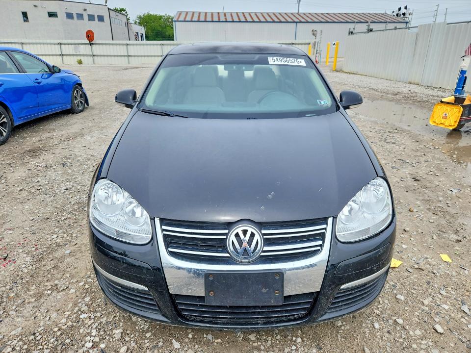 54956526 :رقم المزاد ، 3VWRL7AJ1AM165078 vin ، 2010 Volkswagen Jetta مزاد بيع