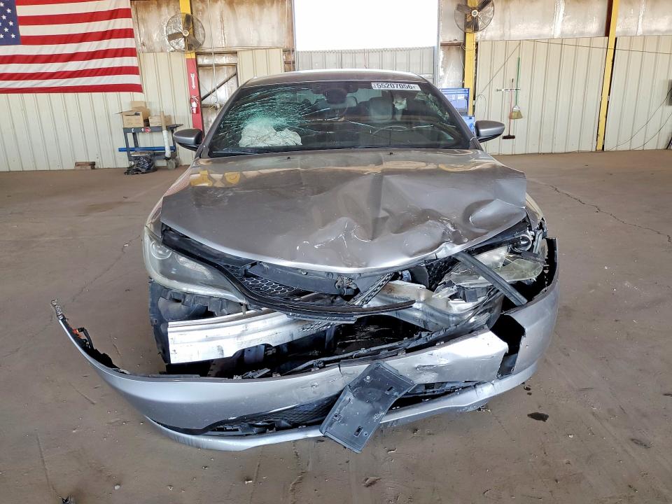 55207056 :رقم المزاد ، 1C3CCCBG5FN514877 vin ، 2015 Chrysler 200 مزاد بيع